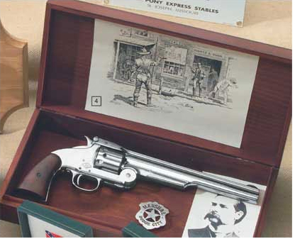 Wyatt Earp replica gun boxed display